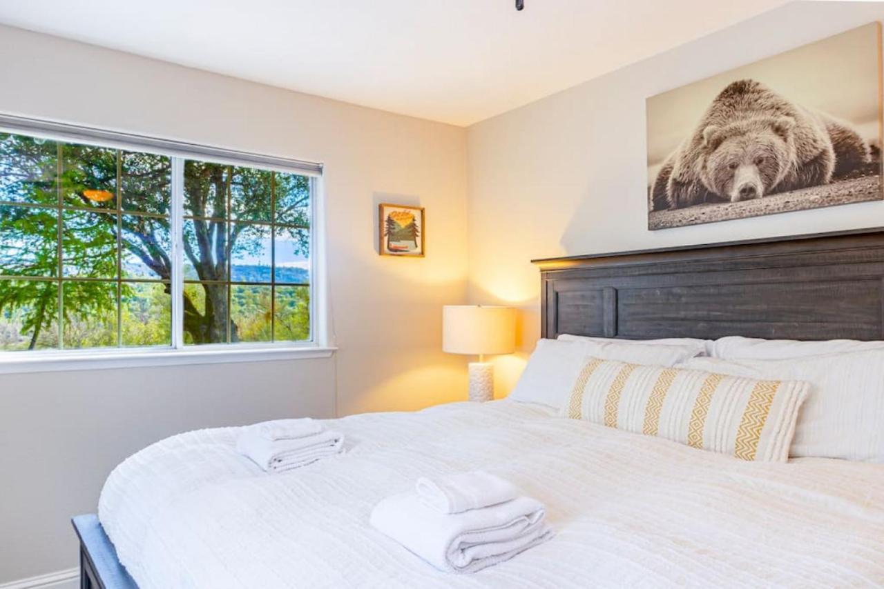 Mystic Mountain Villa, 14 Miles From Yosemite オークハースト エクステリア 写真