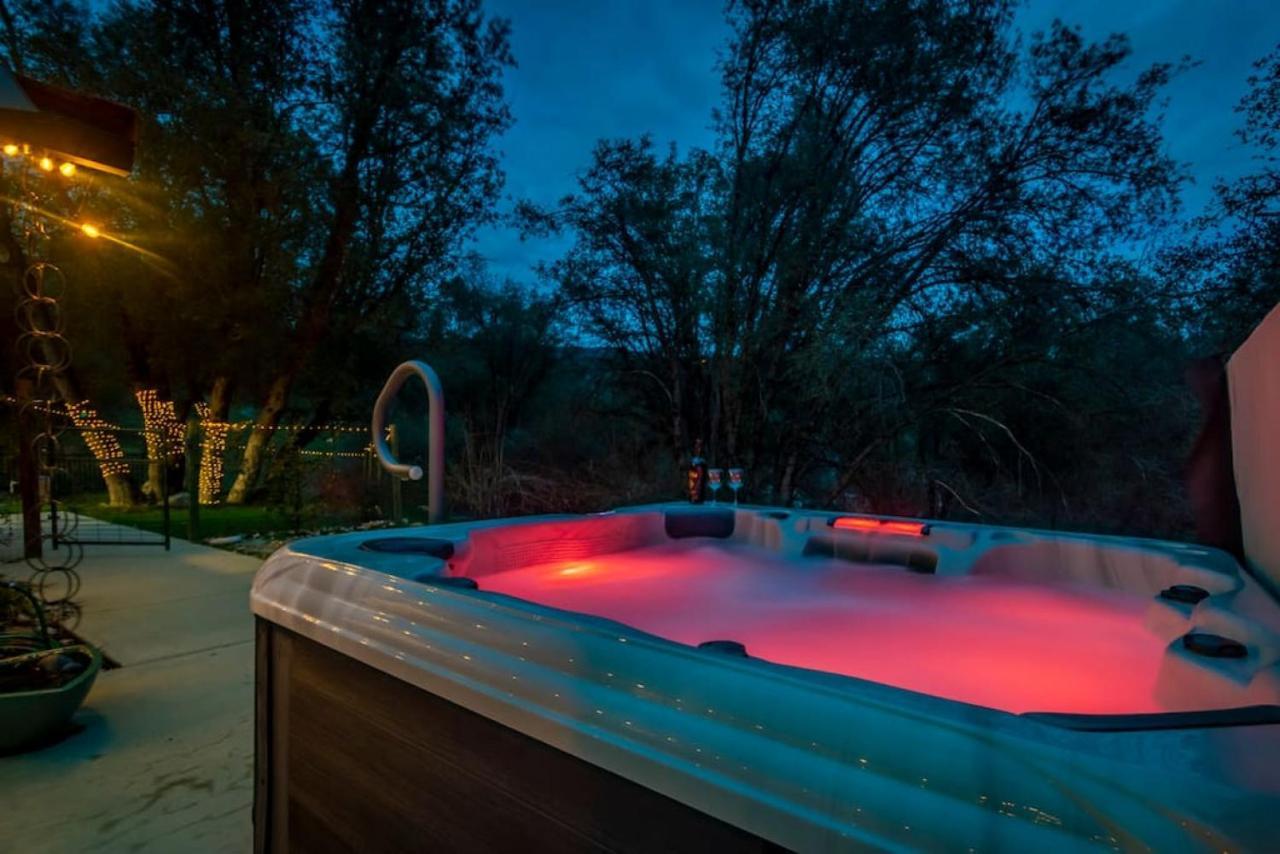 Mystic Mountain Villa, 14 Miles From Yosemite オークハースト エクステリア 写真