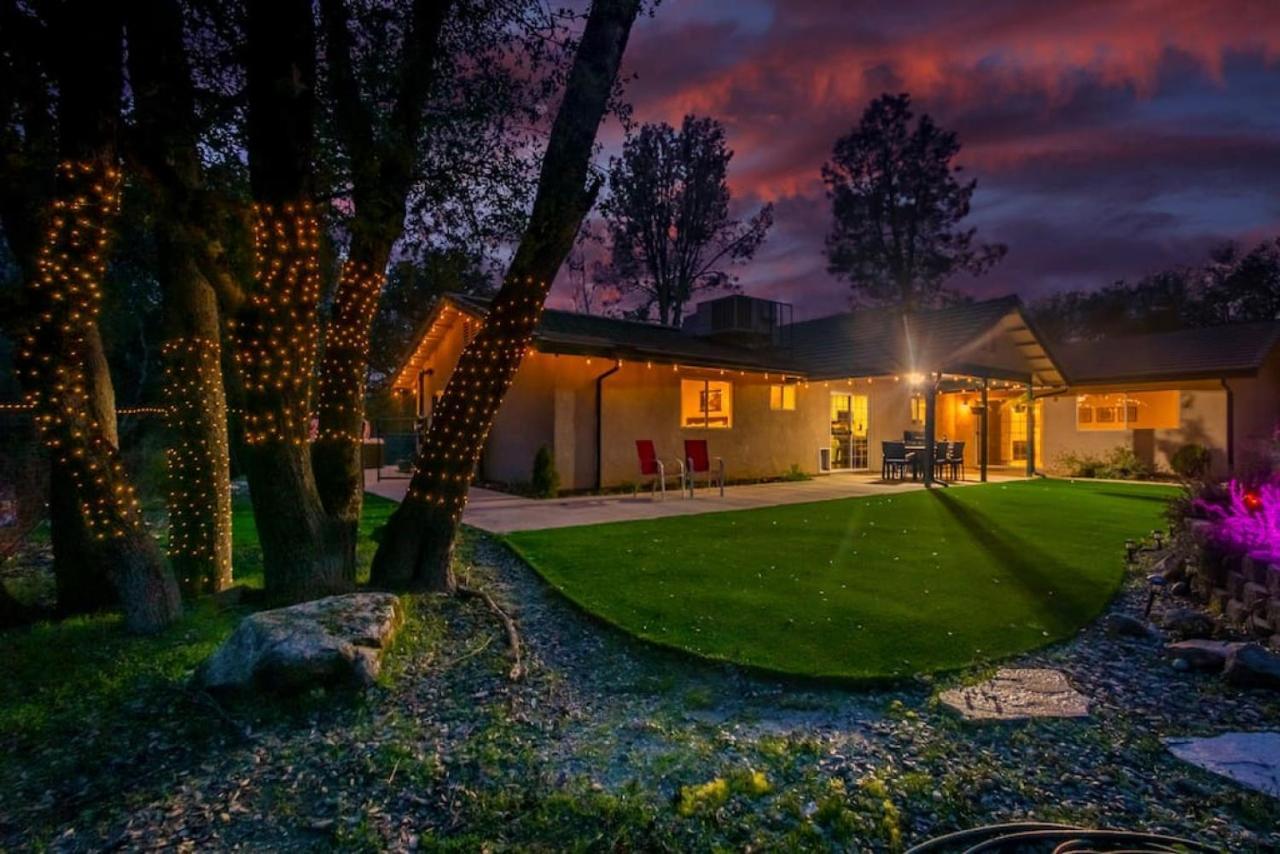 Mystic Mountain Villa, 14 Miles From Yosemite オークハースト エクステリア 写真