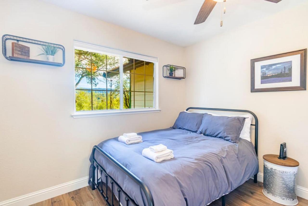 Mystic Mountain Villa, 14 Miles From Yosemite オークハースト エクステリア 写真