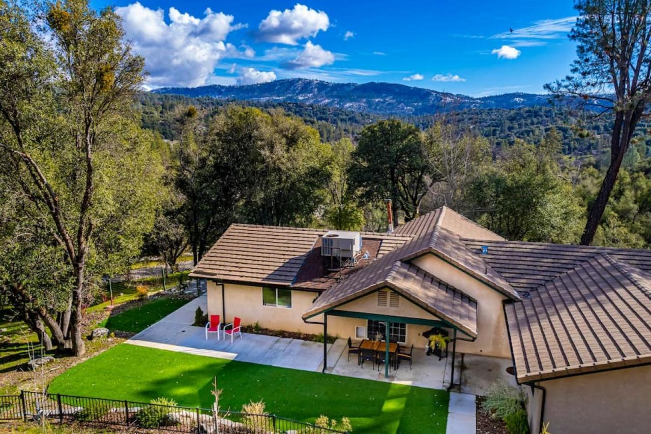 Mystic Mountain Villa, 14 Miles From Yosemite オークハースト エクステリア 写真