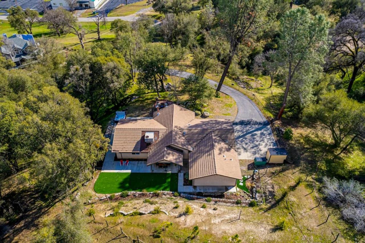 Mystic Mountain Villa, 14 Miles From Yosemite オークハースト エクステリア 写真